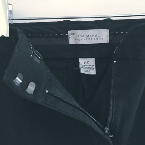 2/$40 // Gap True Straight Ankle Trouser - Picture 3 of 4